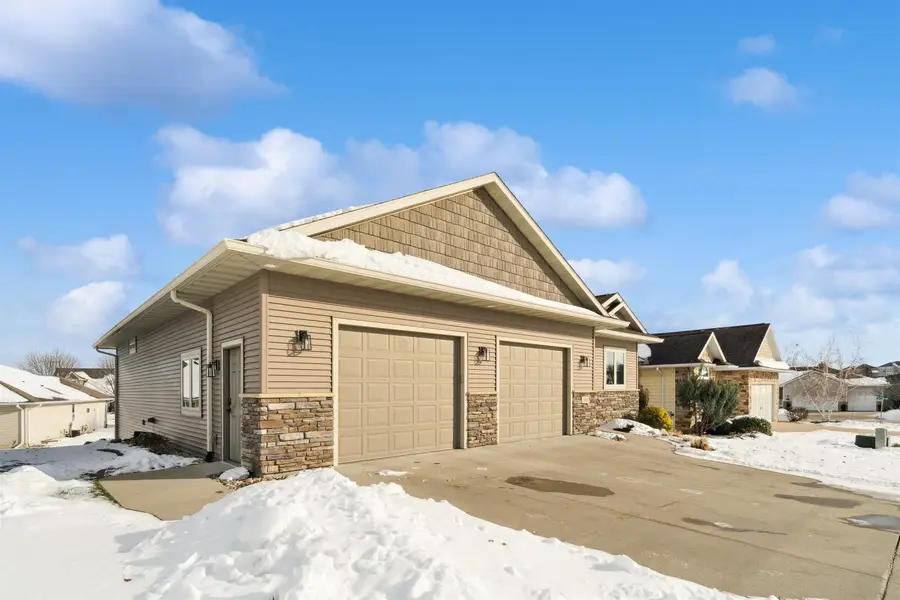 1513 Stone Lane, Waverly, IA 50677 - Image #2