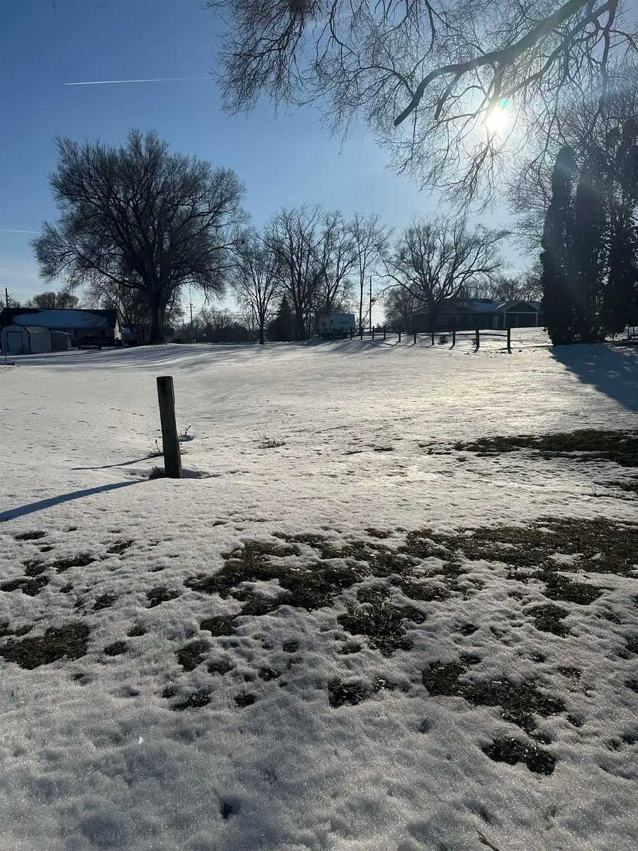 000 Gray Street, Elk Run Heights, IA 50707 - Image #2