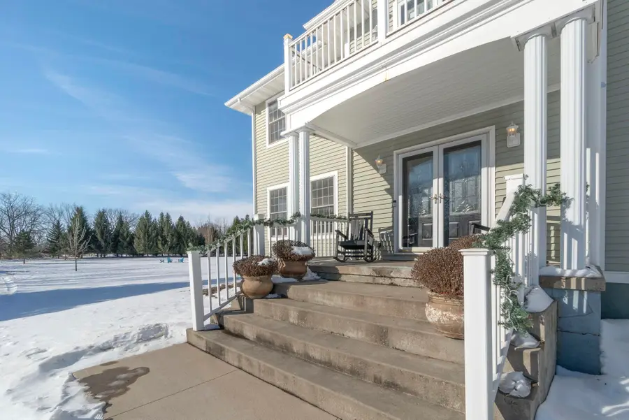 2426 Grand Avenue, Waverly, IA 50677 - Image #2