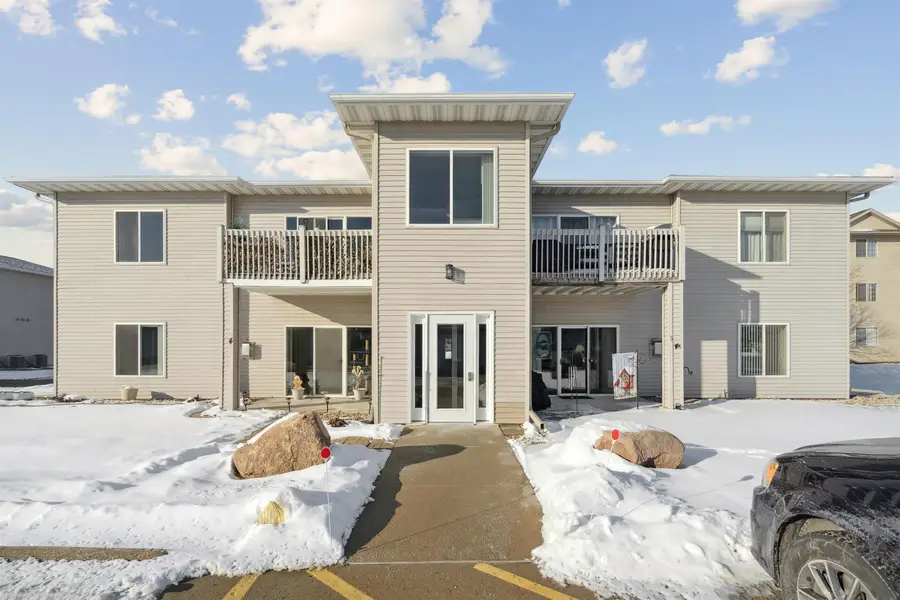 3705 Pheasant Lane #2, Waterloo, IA 50701 - Image #2