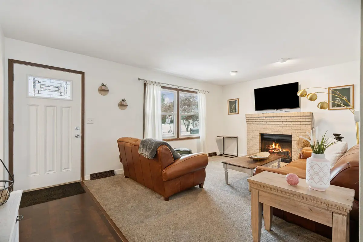 1051 Kaplan Drive, Waterloo, IA 50702 - Image #1