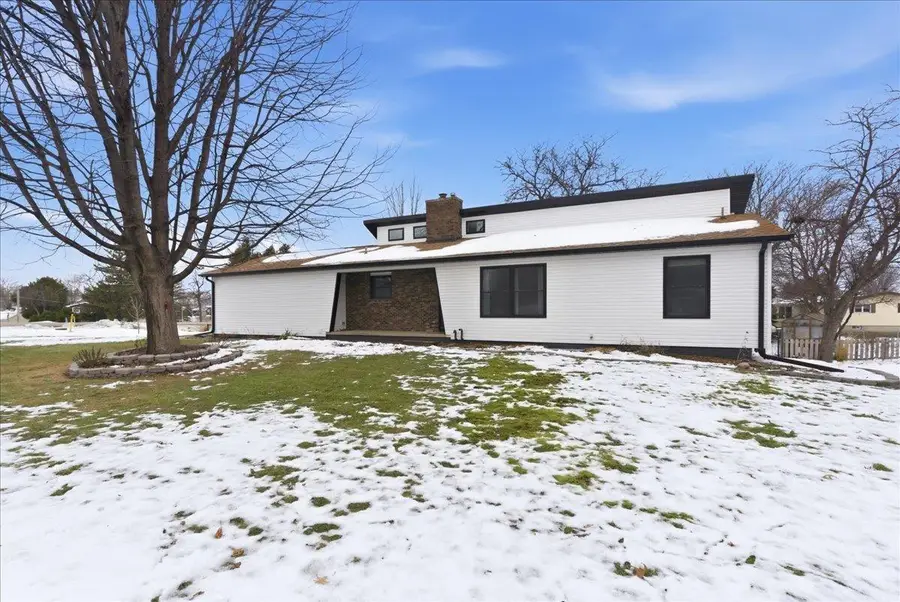 89 3rd St Street, Hudson, IA 50643 - #2