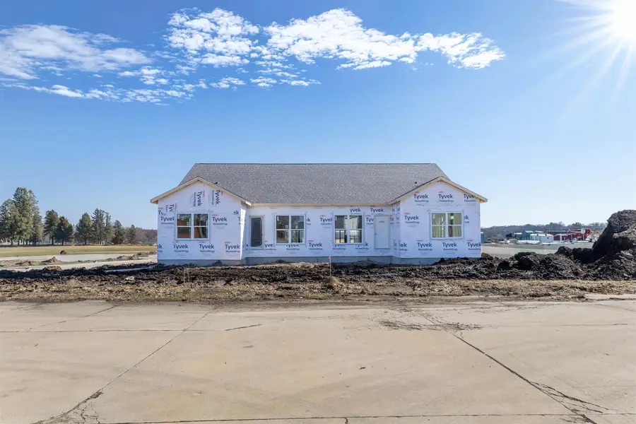 1204 Rock Ridge Circle, Waverly, IA 50677 - #2