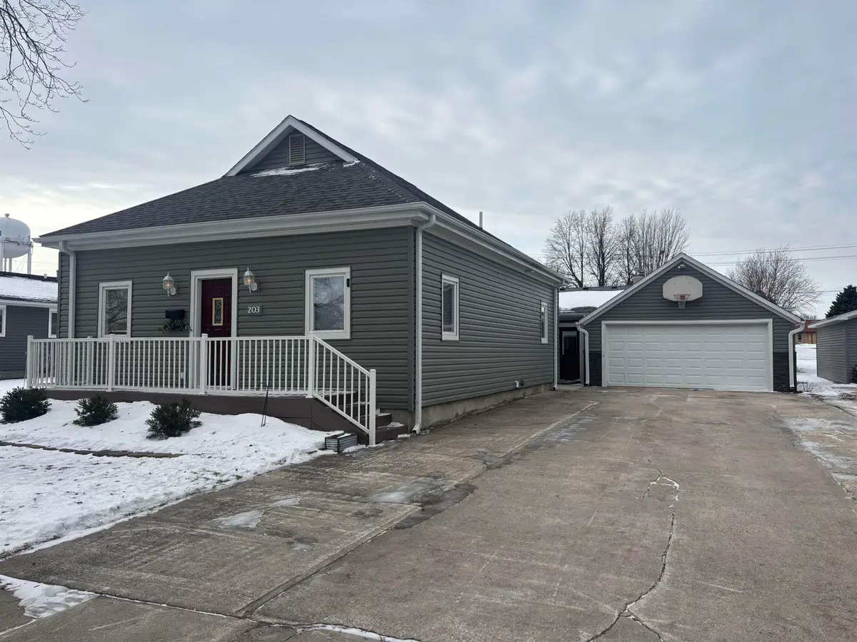 203 NE 1st Avenue, West Bend, IA 50597 - Image #1