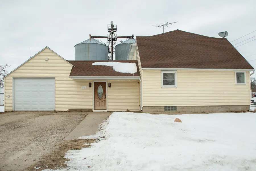 121 E Vine Street, Clarksville, IA 50619 - Image #3