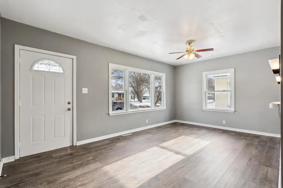 1044 Dundee, Waterloo, IA 50701 - Image #2