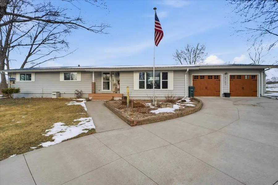 5702 Aster Lane, Waterloo, IA 50701 - Image #2