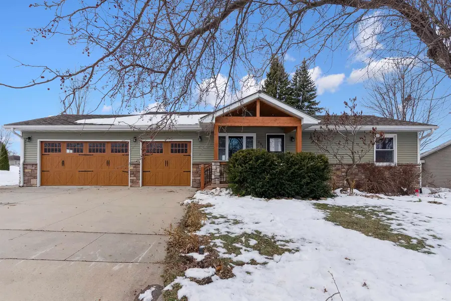 201 8th Street, Grundy Center, IA 50638 - Image #2