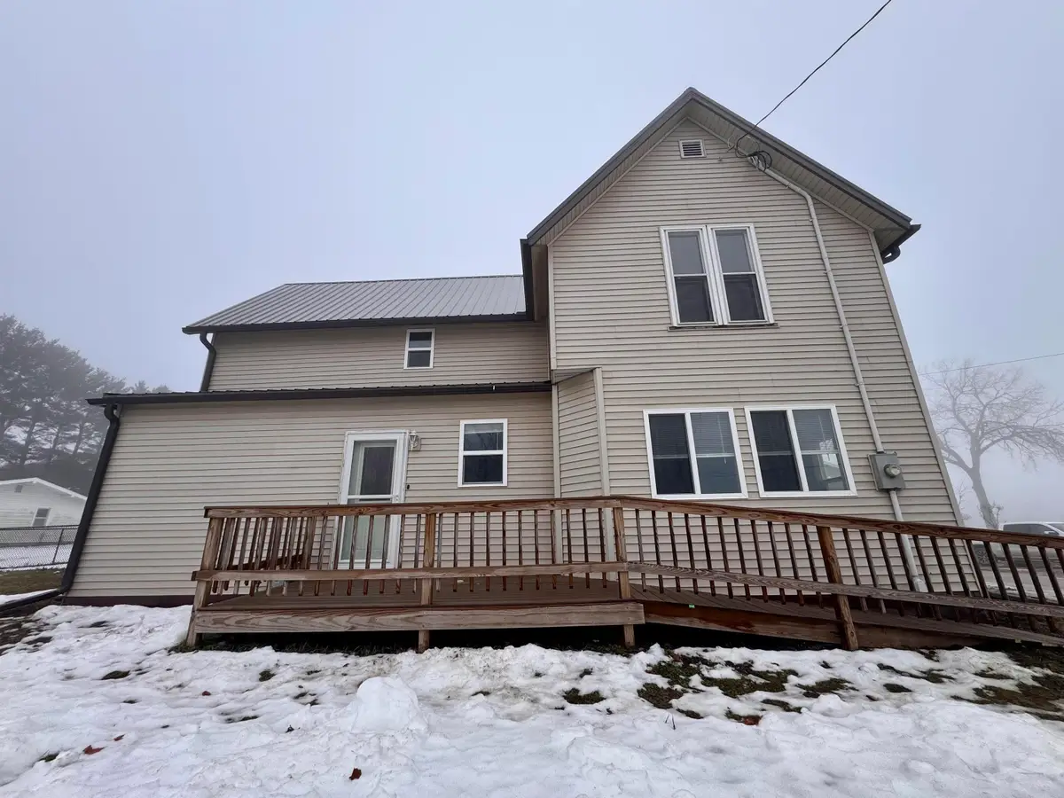 402 NW 9 Street, Waukon, IA 52172 - Image #1