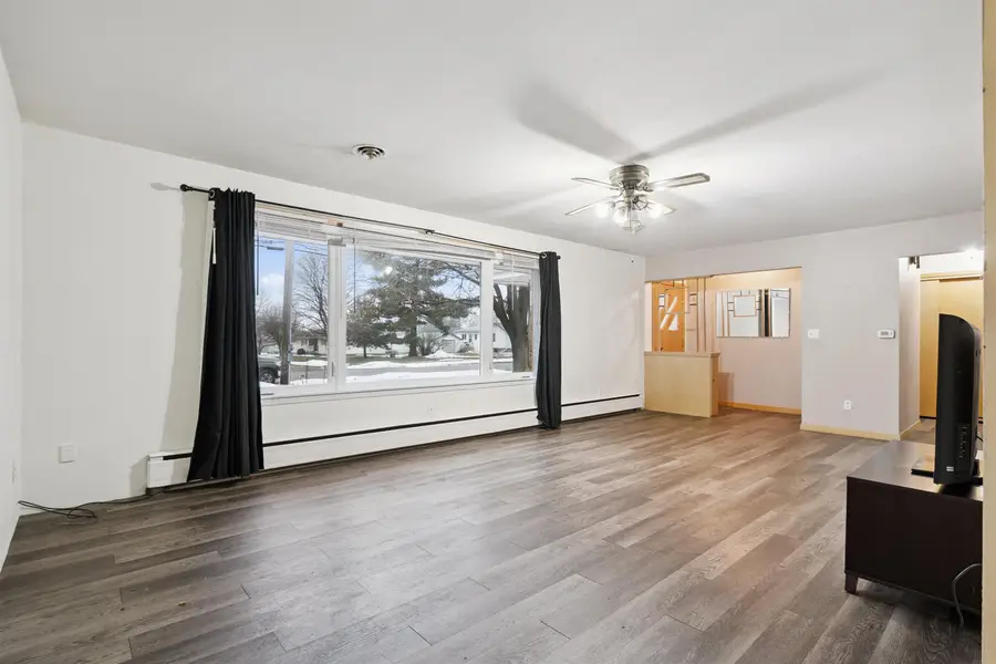 402 S Washington Avenue, Fredericksburg, IA 50630 - Image #3