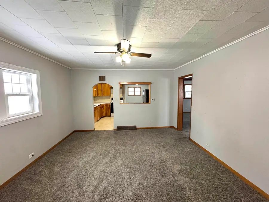 401 SE 7th Avenue, Oelwein, IA 50662 - Image #2