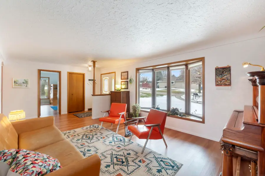 106 Willow Circle, Waverly, IA 50677 - Image #3