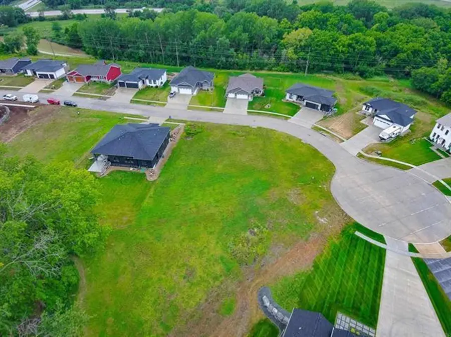 4208 James Drive, Cedar Falls, IA 50613 - Image #2