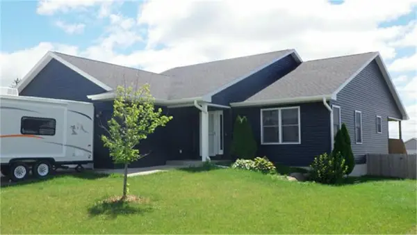 3714 Viola Drive, Waverly, IA 50677