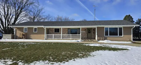 113 Park Dr Drive, Charles City, IA 50616