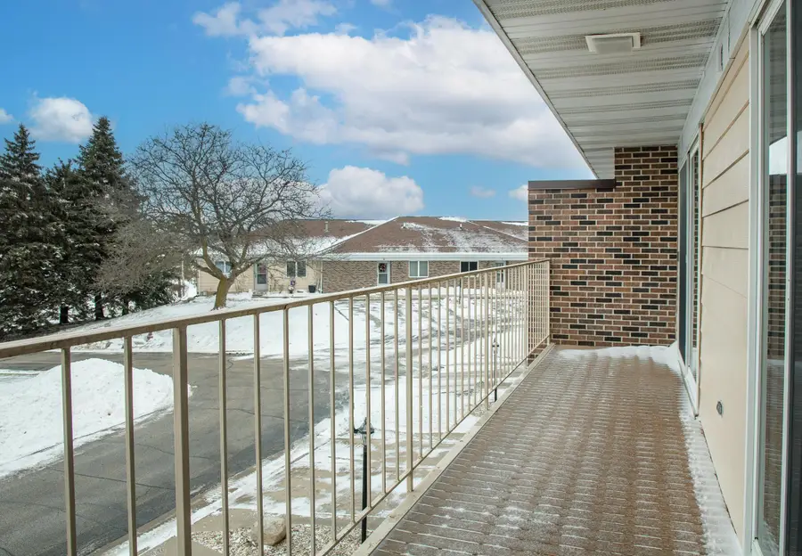 427 SW 8th Avenue #10, Waverly, IA 50677 - Image #3