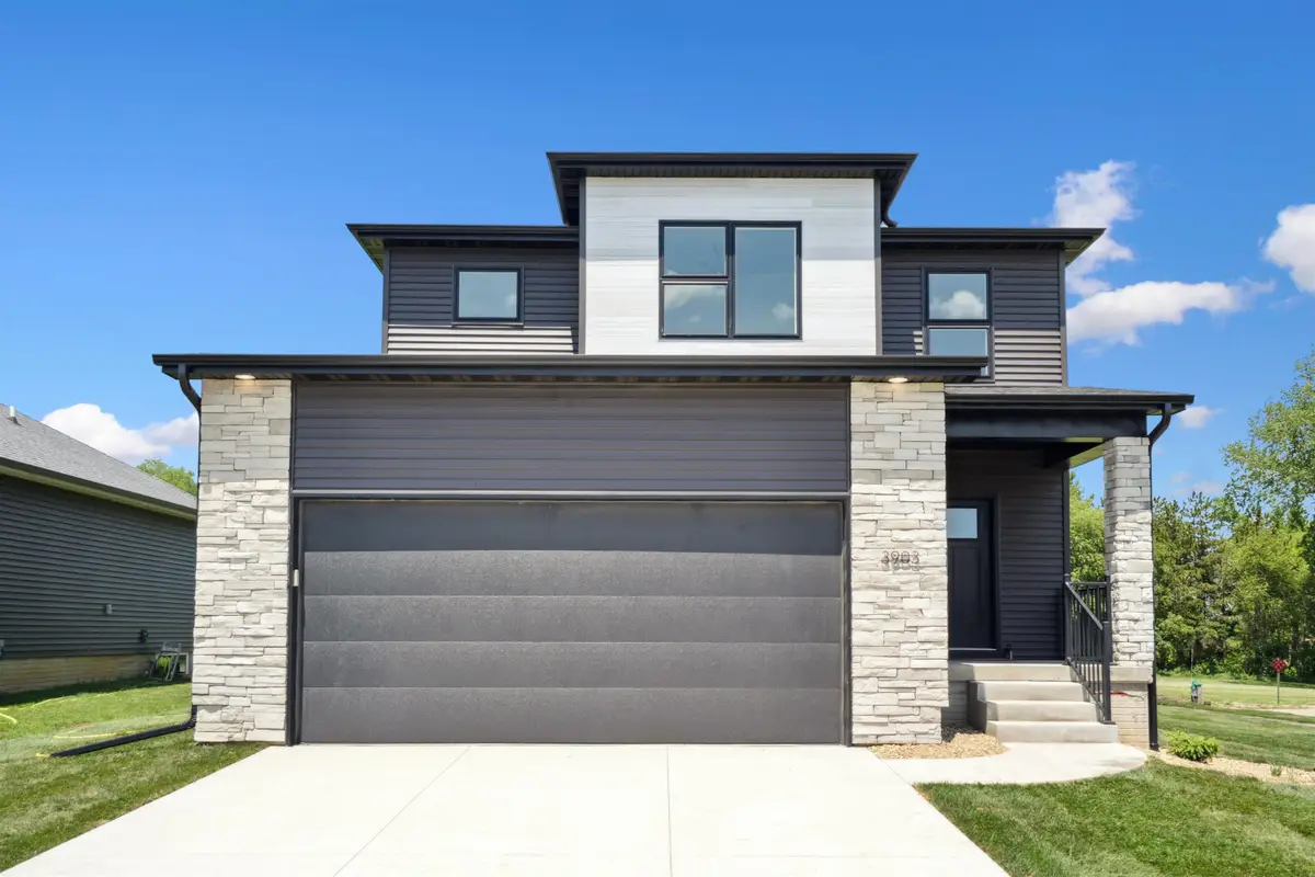 3903 Broomfield Drive, Cedar Falls, IA 50613 - Image #1