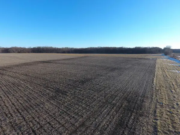 76.5 acres T Avenue, Buckingham, IA 50612