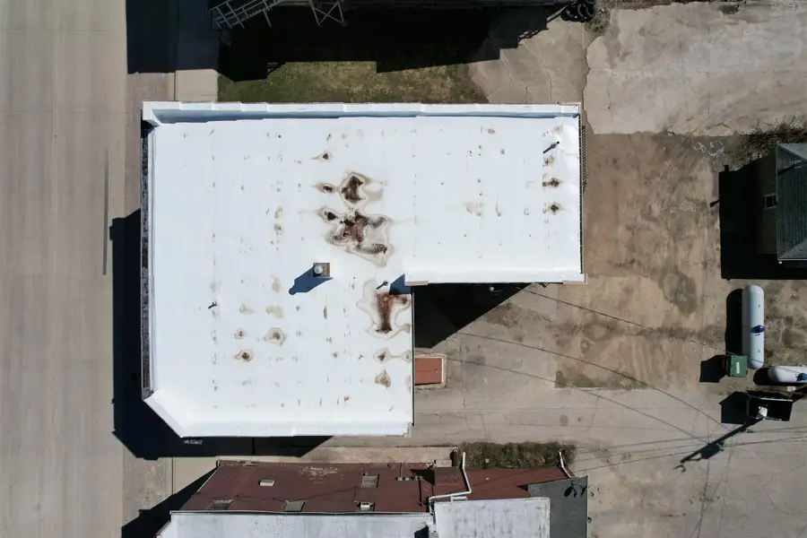 221 Center Street, Elgin, IA 52141 - Image #3