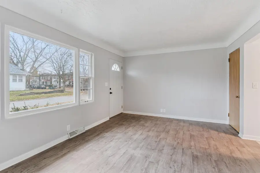 222-224 W Wellington St, Waterloo, IA 50701 - Image #3