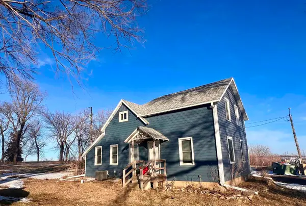 495 Wren Avenue, Ackley, IA 50601