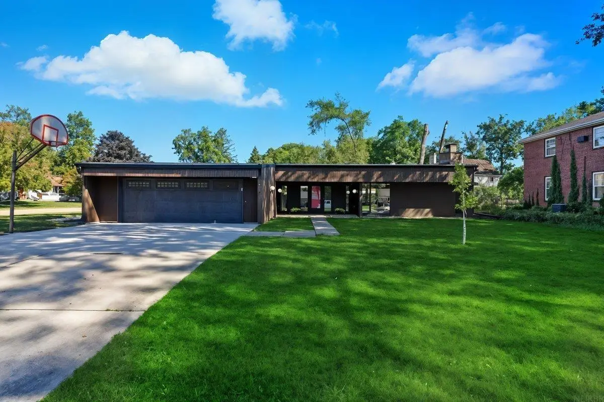 2408 Willow Lane, Cedar Falls, IA 50613 - Image #1