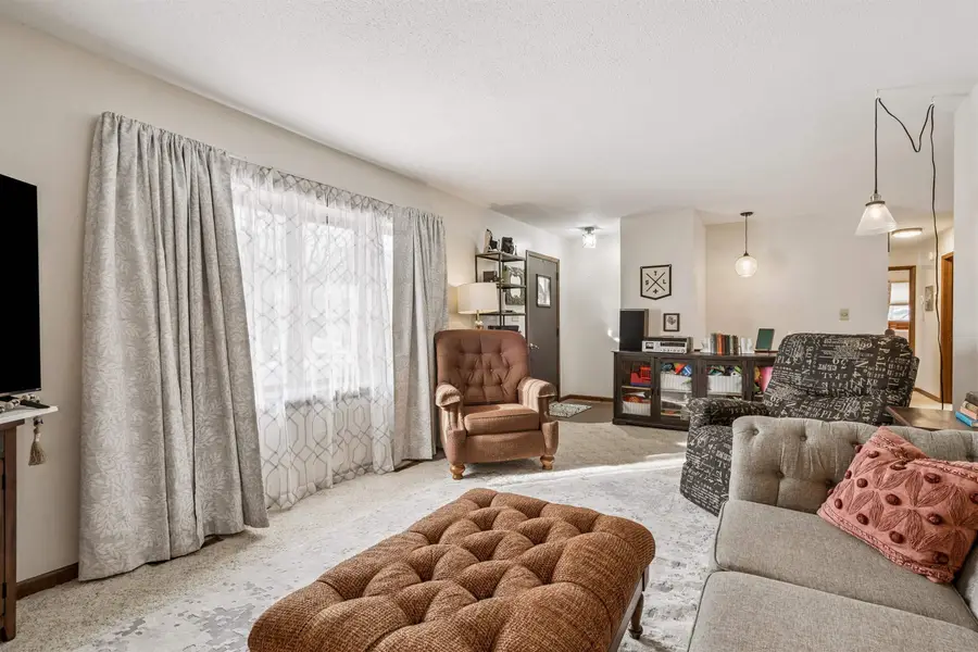 106 23rd St. Nw, Waverly, IA 50677 - Image #2