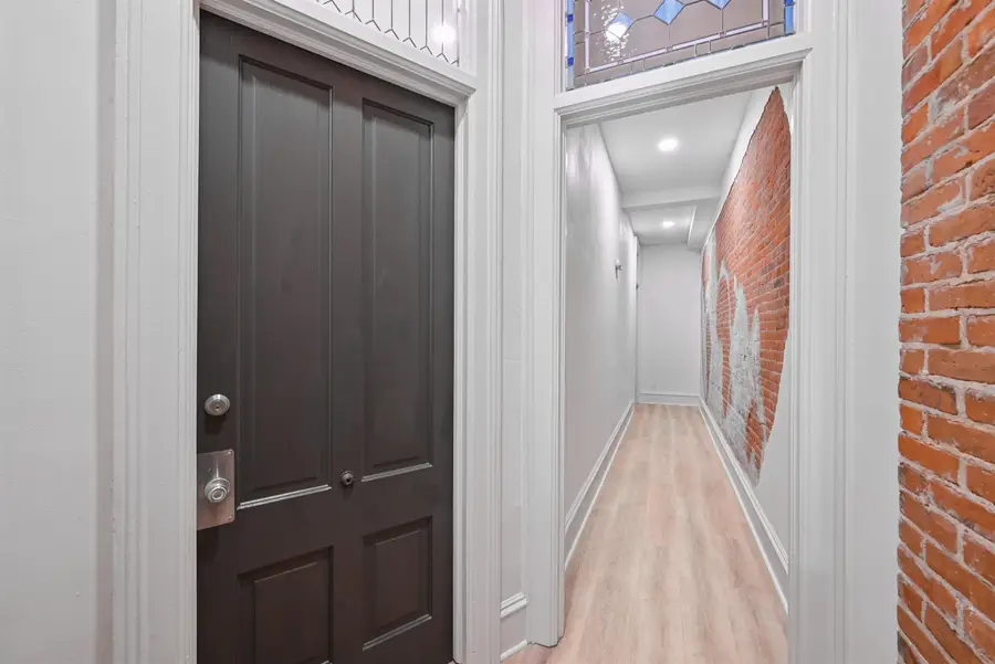 105 E Bremer Avenue #Apt 2, Waverly, IA 50677 - #2