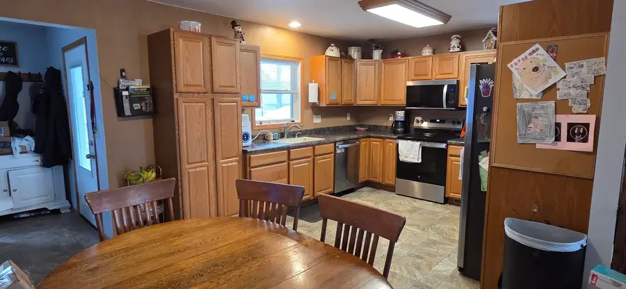 302 1st Street, Parkersburg, IA 50665 - Image #3