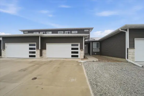 1217 N Loren Drive, Cedar Falls, IA 50613