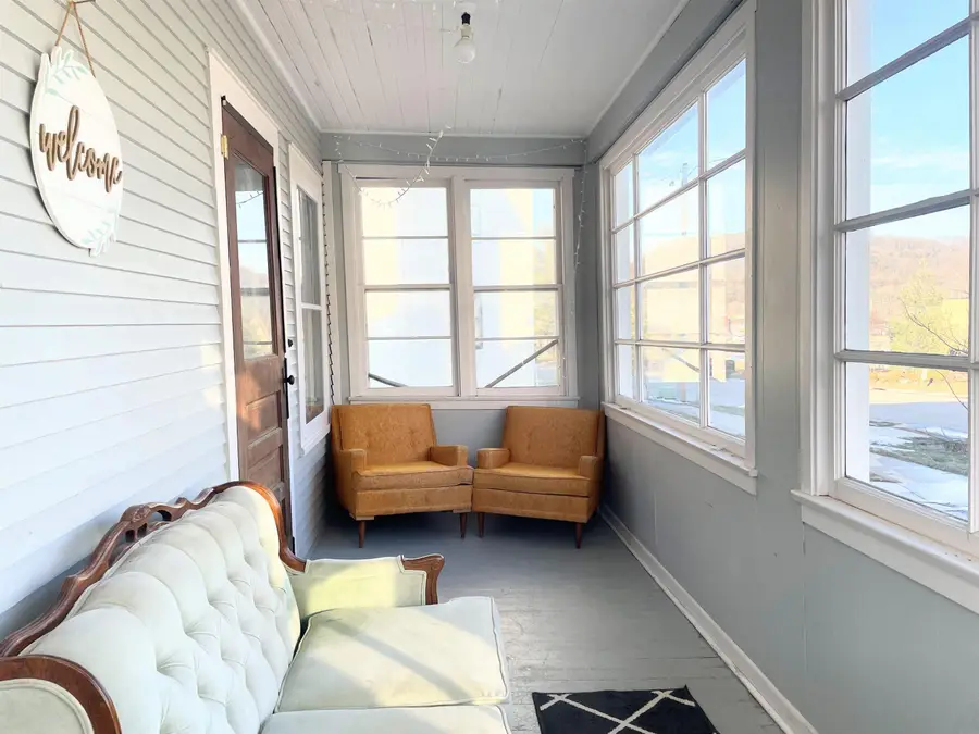 111 N Mill St Street, Decorah, IA 52101 - Image #3