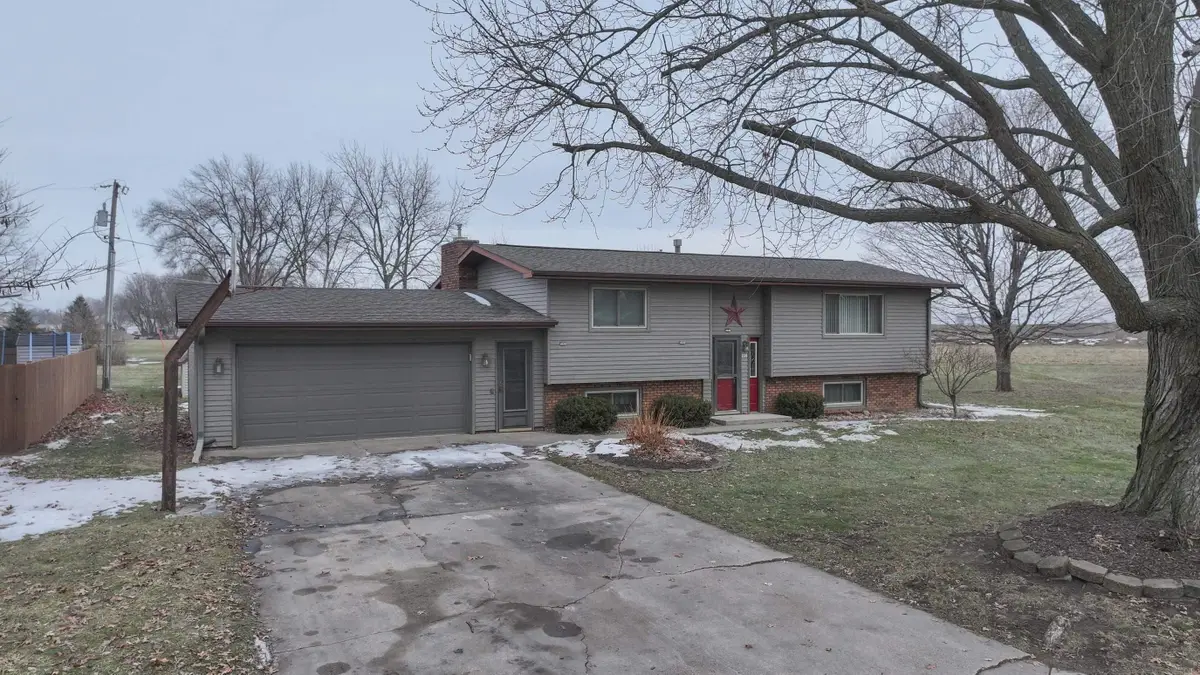 230 Law Avenue, Iowa Falls, IA 50126 - Image #1