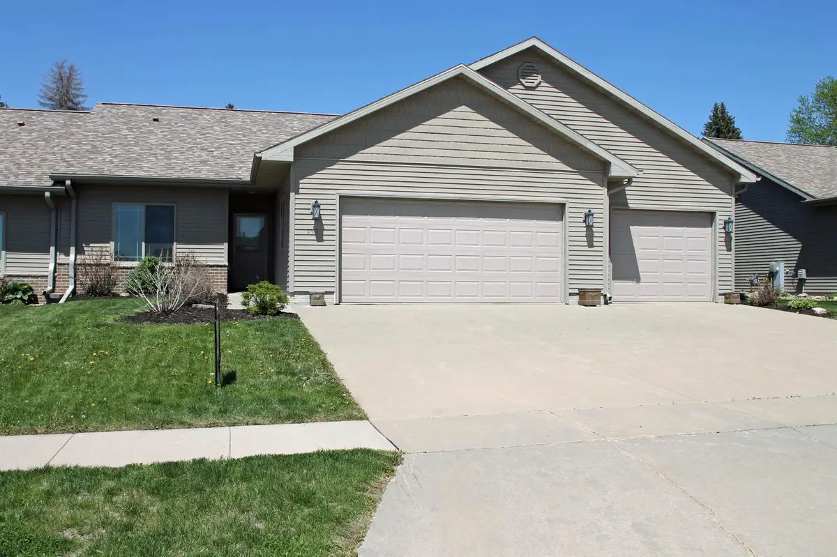 230 Schumacher Boulevard, Denver, IA 50622 - Image #1