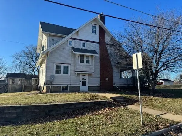 1233 Rainbow Drive, Cedar Falls, IA 50613