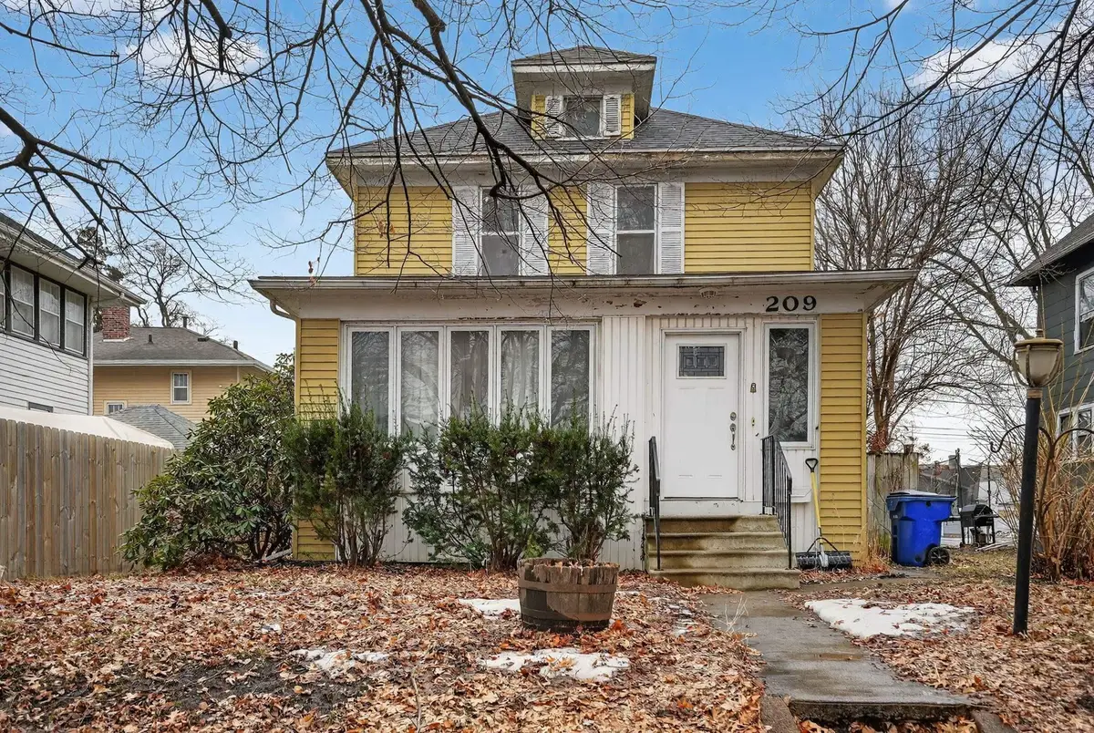 209 Kingsley Avenue, Waterloo, IA 50701 - Image #1