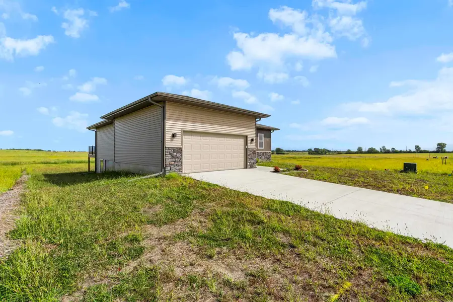155 Paradise Blvd, Waterloo, IA 50701 - Image #2