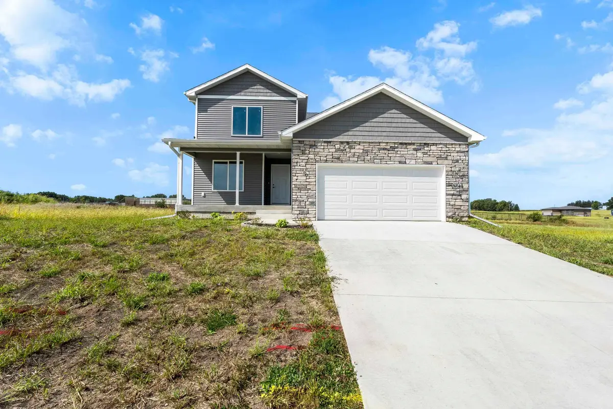 5744 Wall Street, Waterloo, IA 50701 - Image #1