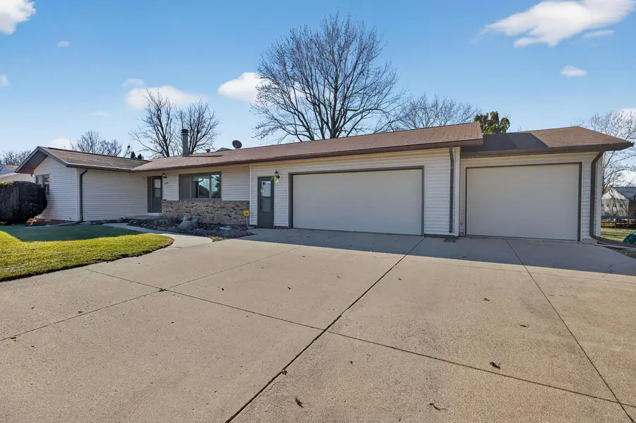 4750 Winghaven Drive, Waterloo, IA 50701 - Image #2