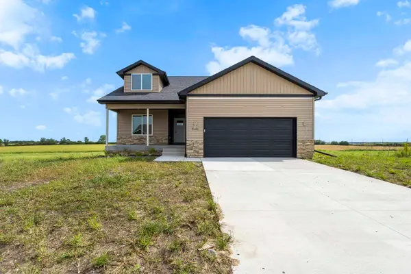 5761 Wall Street, Waterloo, IA 50701