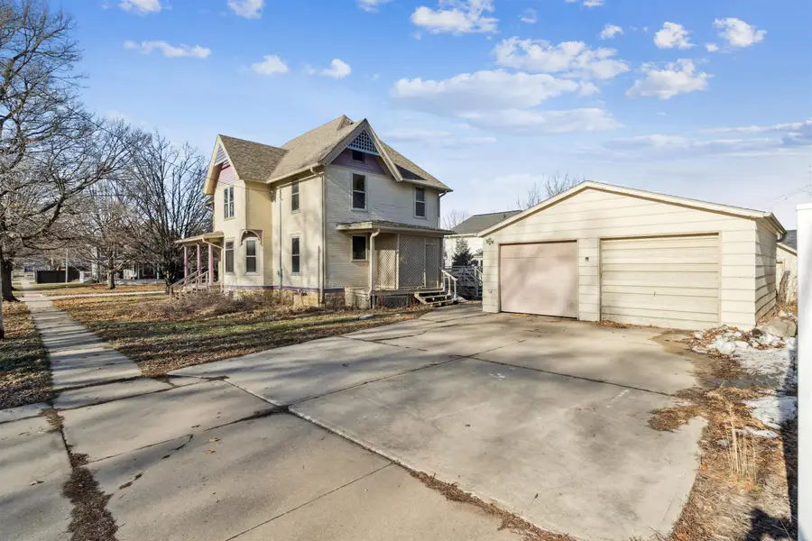 319 S Main Street, Fayette, IA 52142 - Image #2