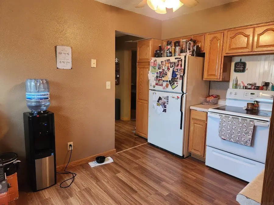 422 Hartman Ave., Waterloo, IA 50701 - Image #2