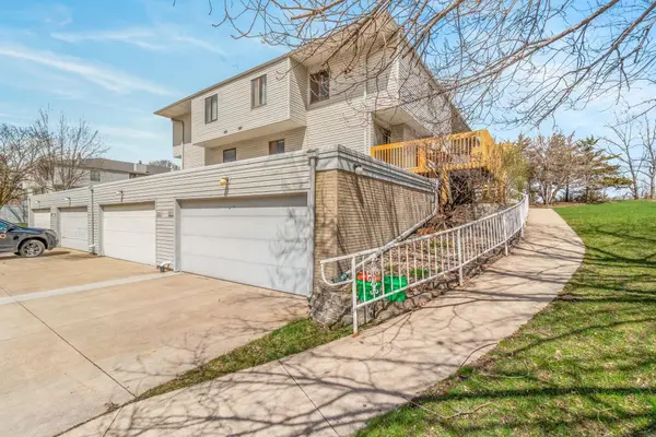 2220 Skyline Drive, Waterloo, IA 50701