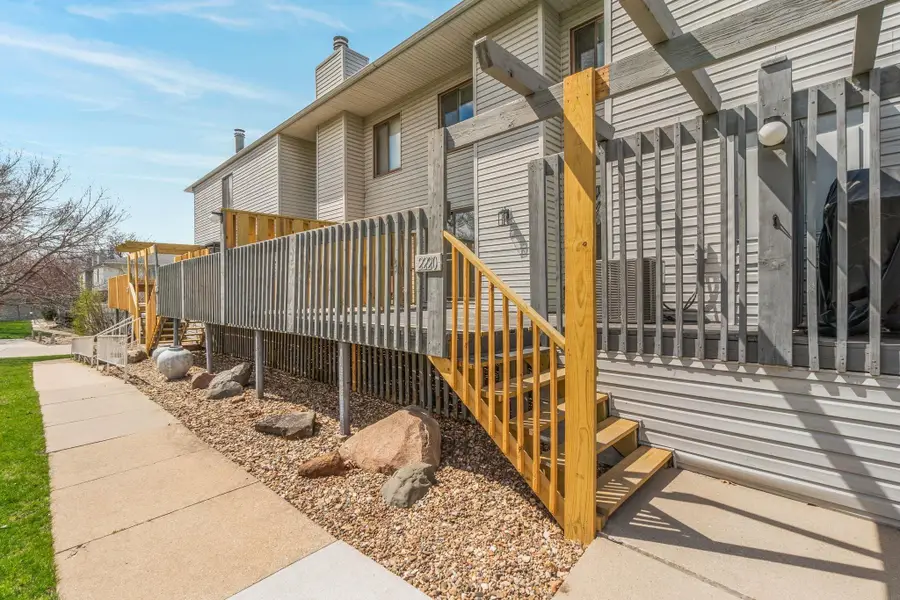 2220 Skyline Drive, Waterloo, IA 50701 - Image #2