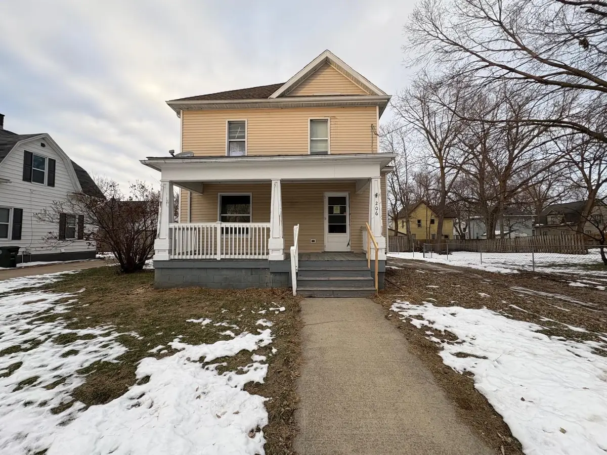 206 Reber Avenue, Waterloo, IA 50701 - Image #1