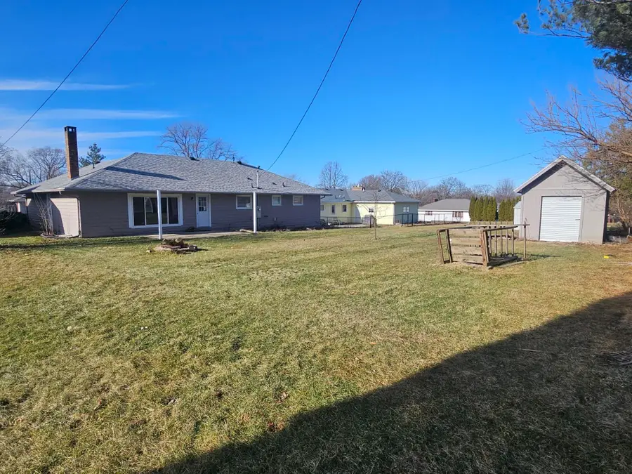 107 9th Ave Se, Oelwein, IA 50662 - Image #3