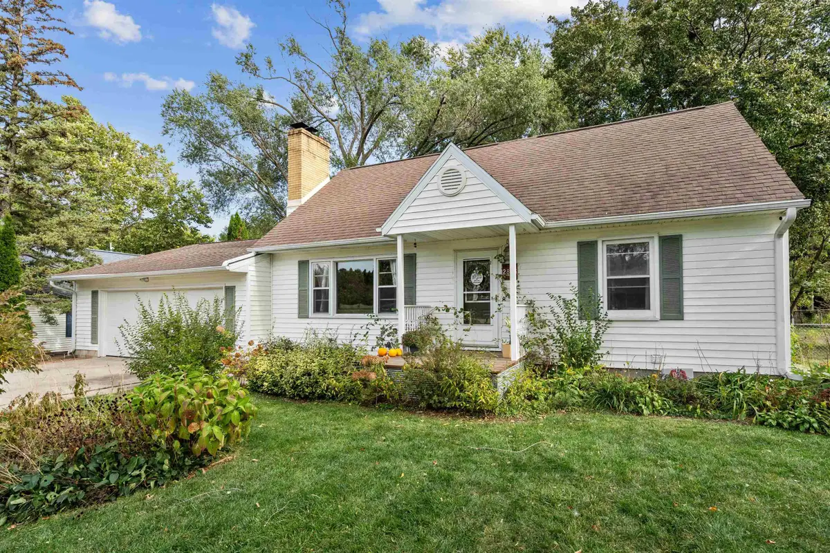 2816 Rownd Street, Cedar Falls, IA 50613 - Image #1