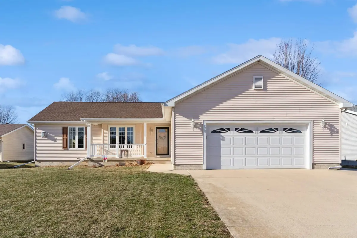 836 Juniper Drive, Waterloo, IA 50702 - Image #1