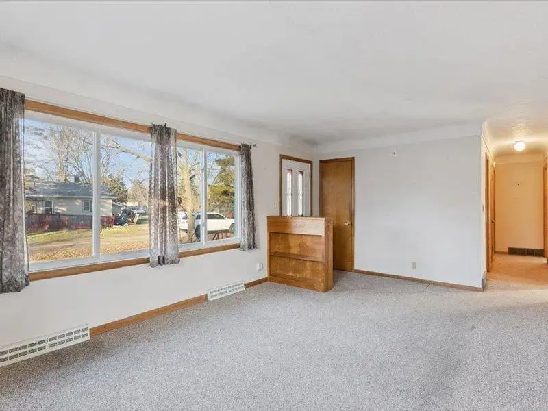 101 Marsh Street, Waterloo, IA 50701 - Image #2