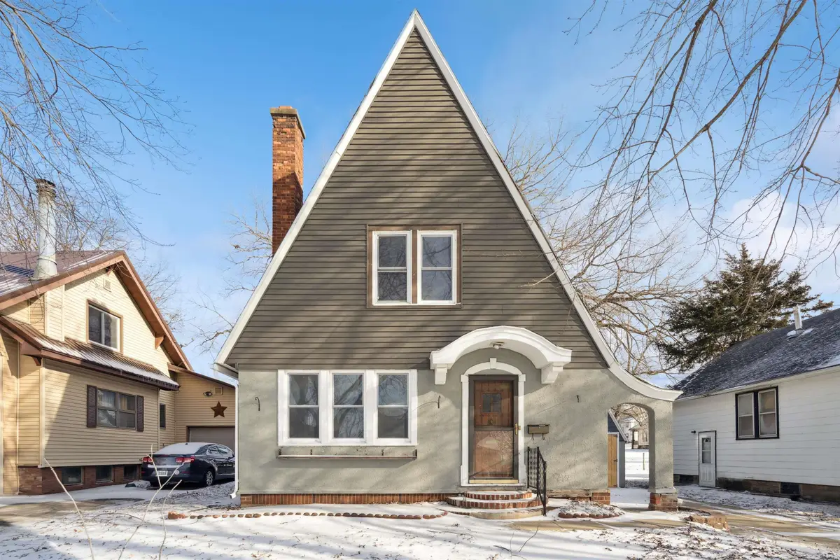 309 3rd Ave Se, Oelwein, IA 50662 - Image #1