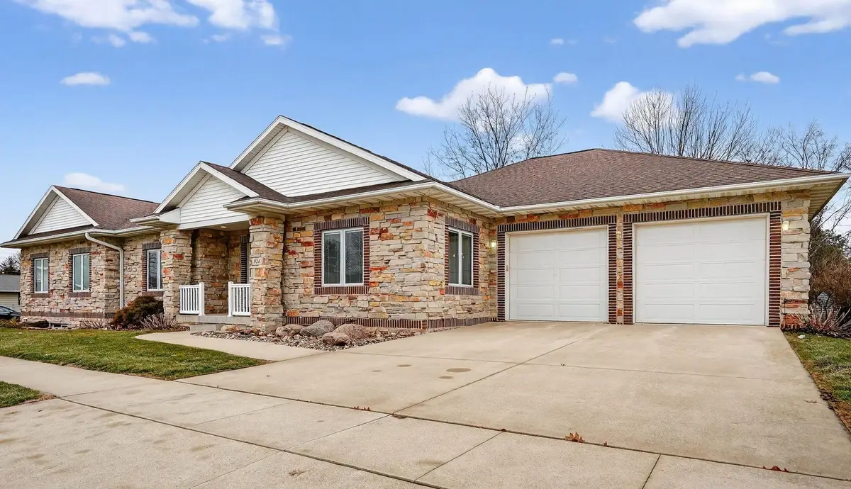 924 Elmridge Drive, Cedar Falls, IA 50613 - Image #1